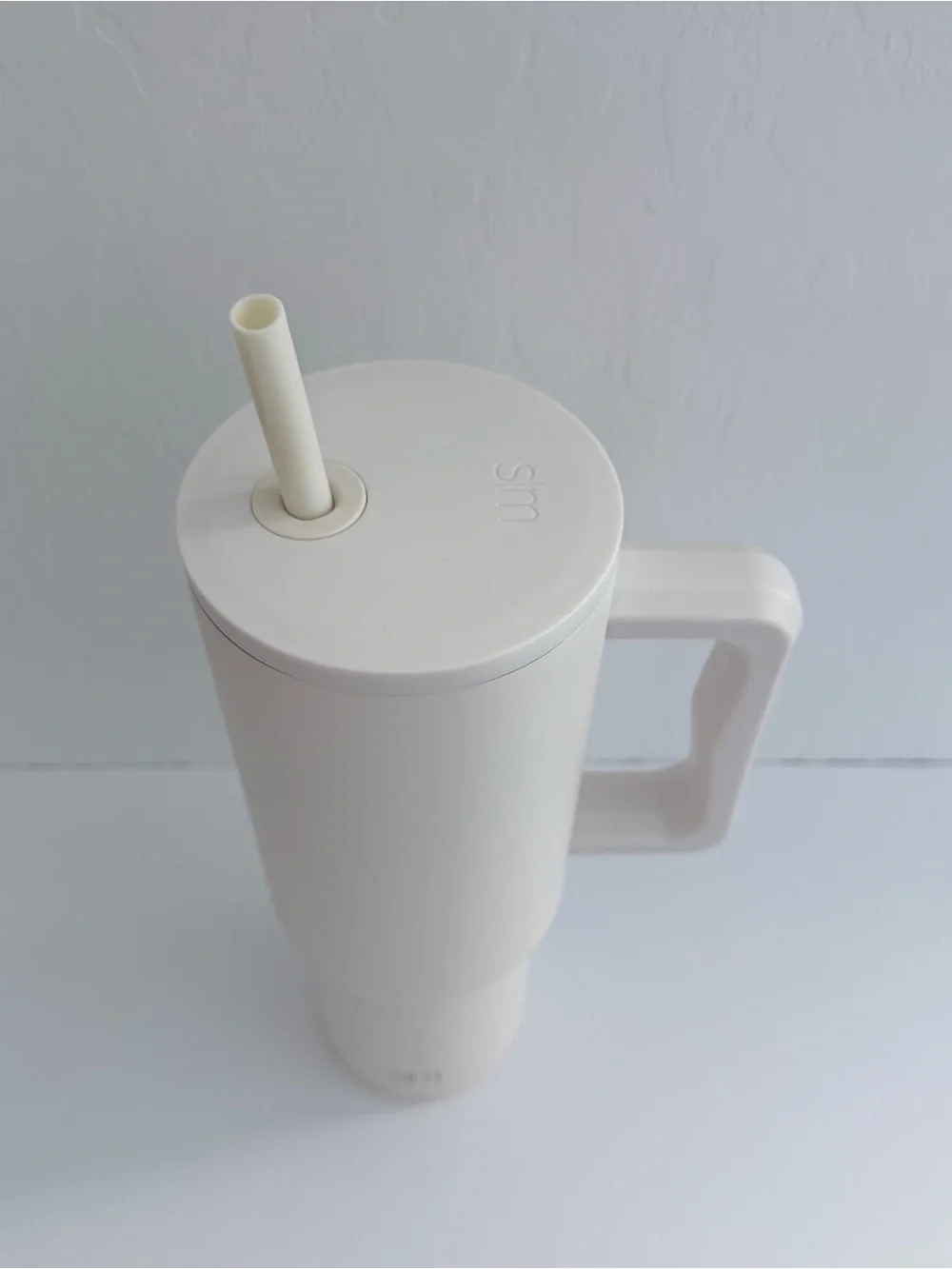 Winter White Simple Modern Cup - Picture 3 of 3